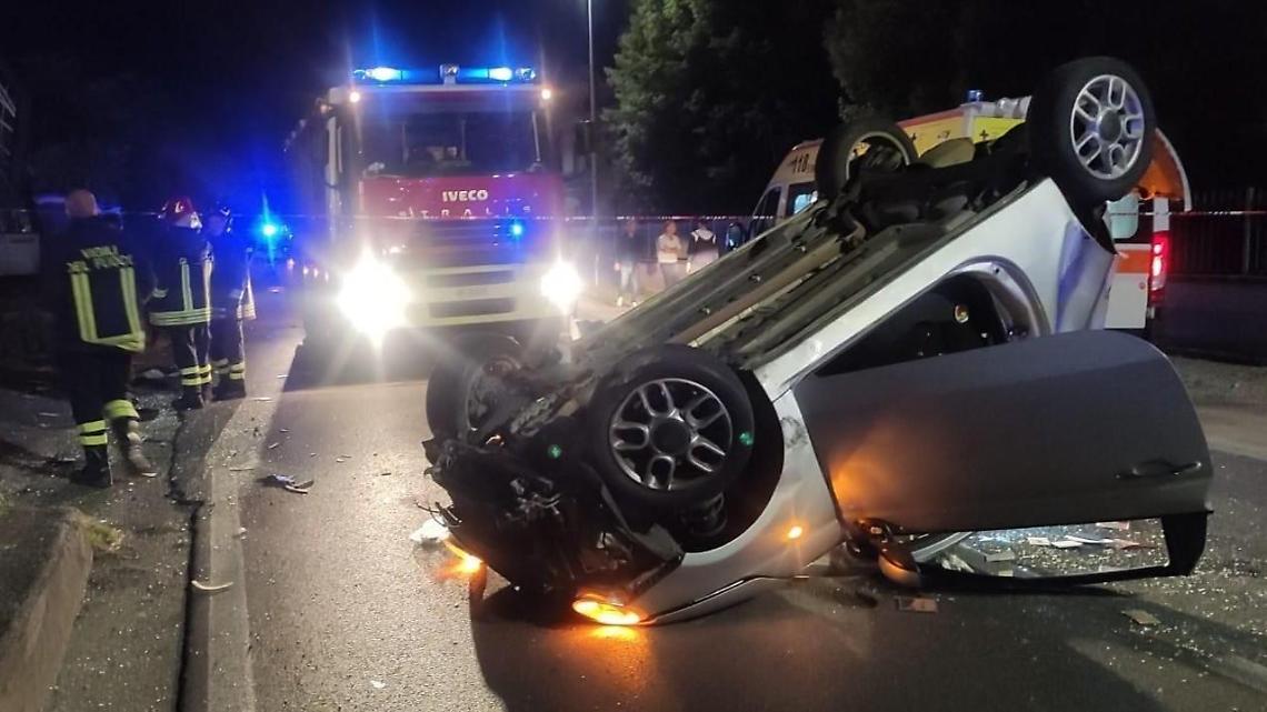 Incidente nella notte sulla statale. Gravissimo un quarantaseienne