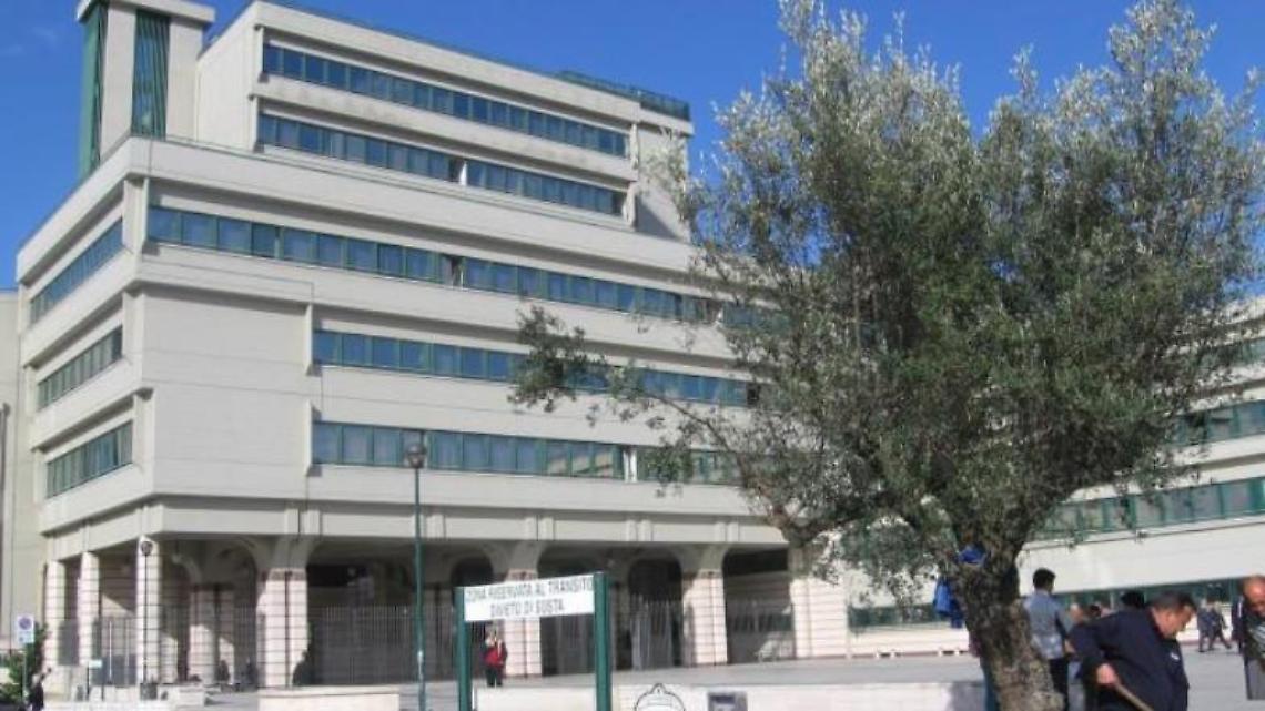 Maxi truffa delle mattonelle: quattro persone sotto processo