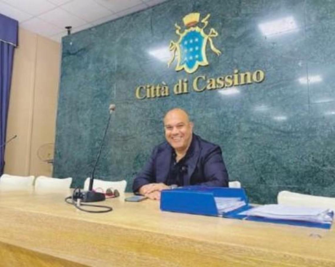 Salvatore Fontana lascia il consiglio comunale: il post sui social