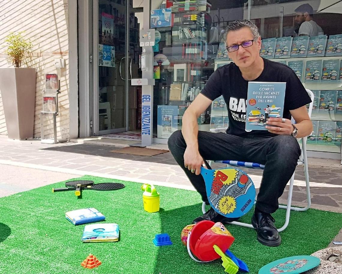 Massimo Roscia presenta il suo ultimo libro, cento quiz per tutti: il video