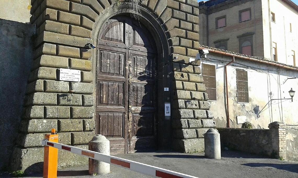 Violenza in carcere, agente penitenziario aggredito da un detenuto