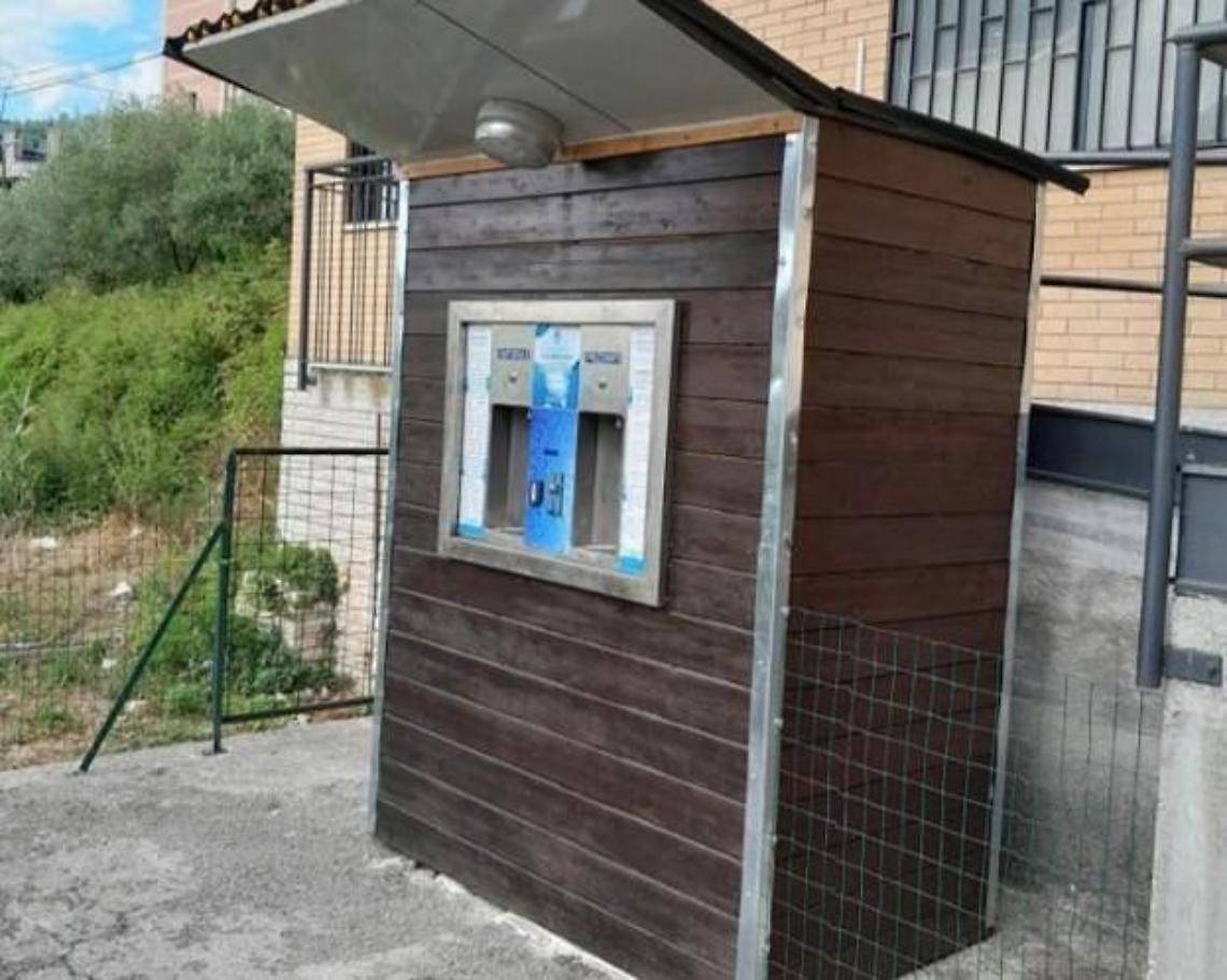 Nuova illuminazione e casetta dell'acqua a portata di tutti