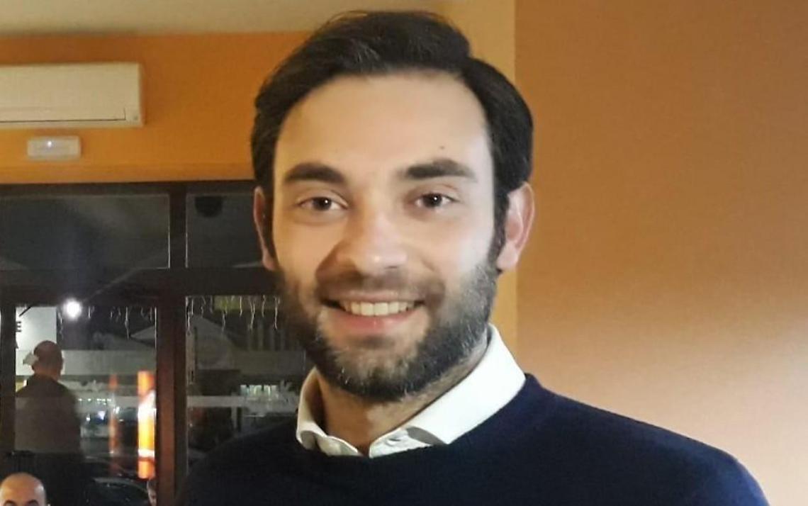 Atti vandalici nella notte davanti alla chiesa. La denuncia del sindaco