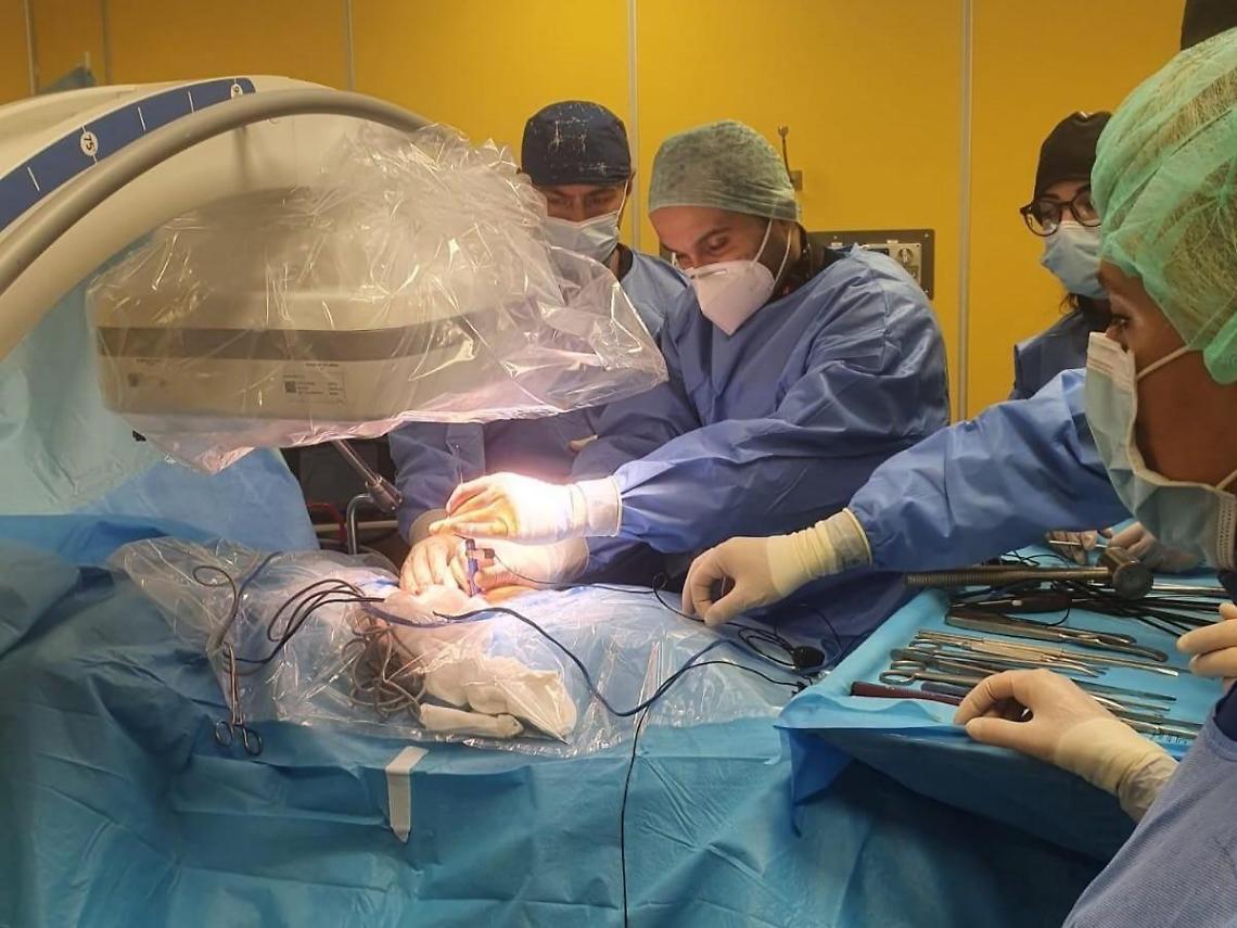 Sanità, interventi chirurgici d'avanguardia a Neurochirurgia