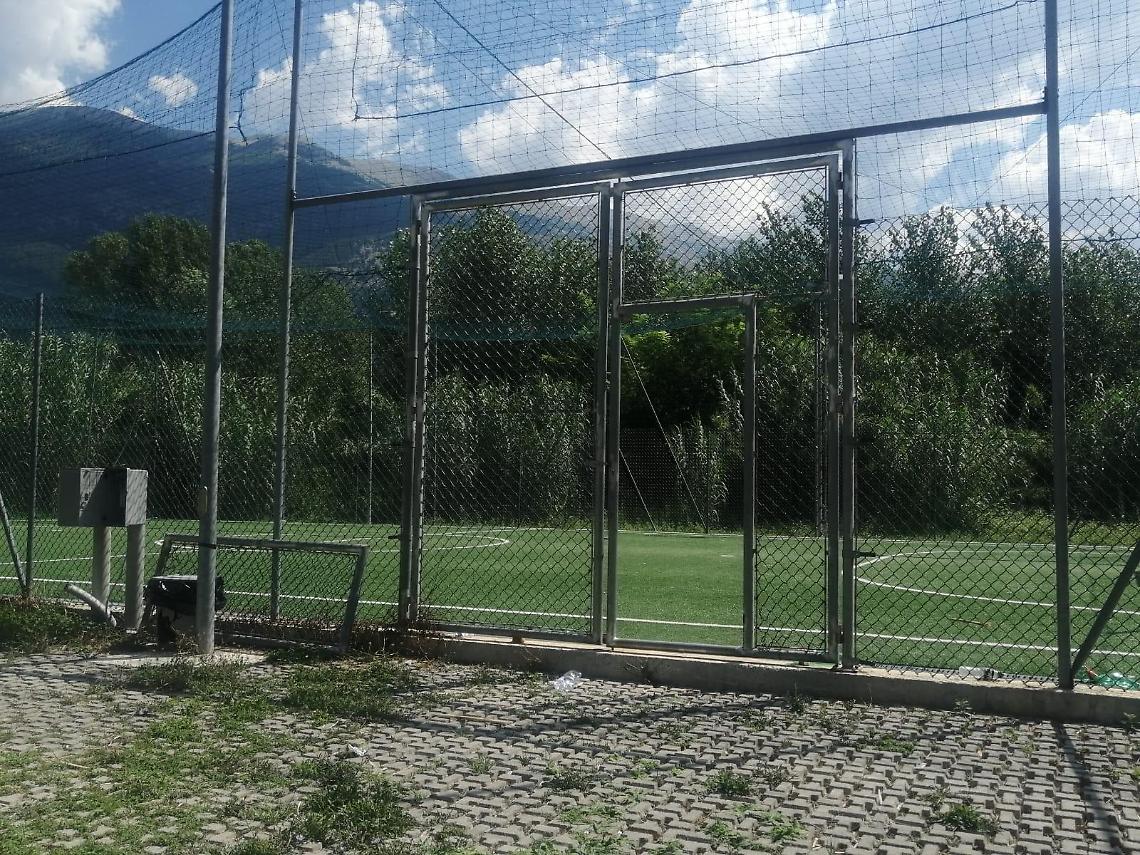 Campo di calcio realizzato e mai inaugurato. Il Comune annuncia la svolta
