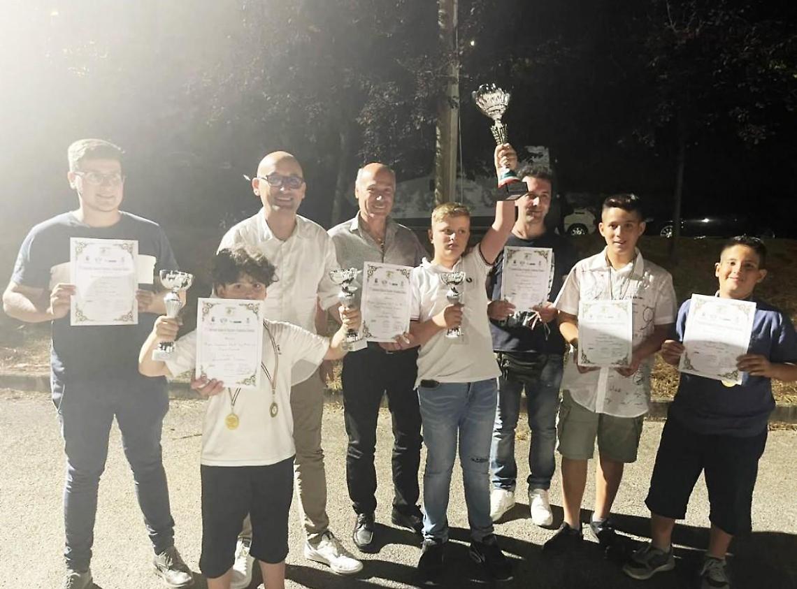 I giovani scoprono l'organetto. E ai campionati fanno il pieno
