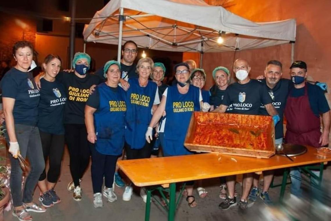 Acqua, farina e tradizione, un successo per i “Maccaruni cugli feri”