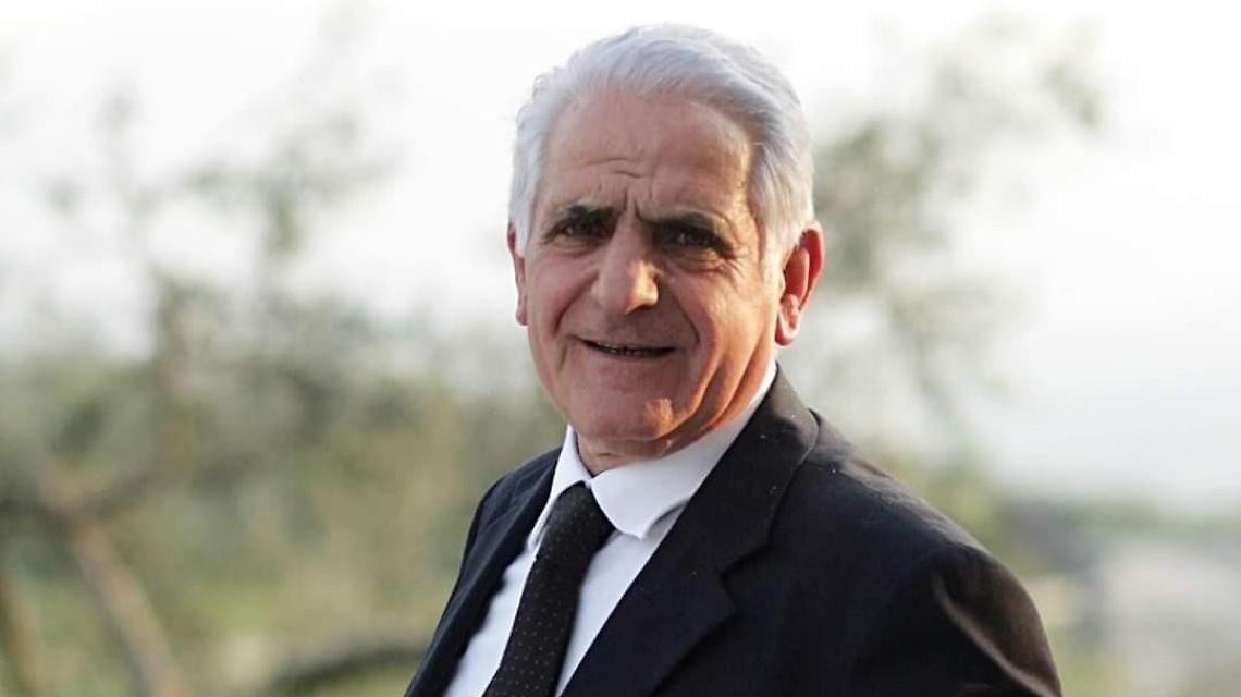 La comunità saluta l'ex sindaco. Oggi i funerali di Giuseppe Mignardi