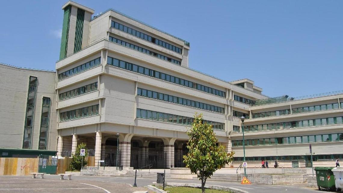 Aggressione, pestato a sangue per una birra. In sei a giudizio