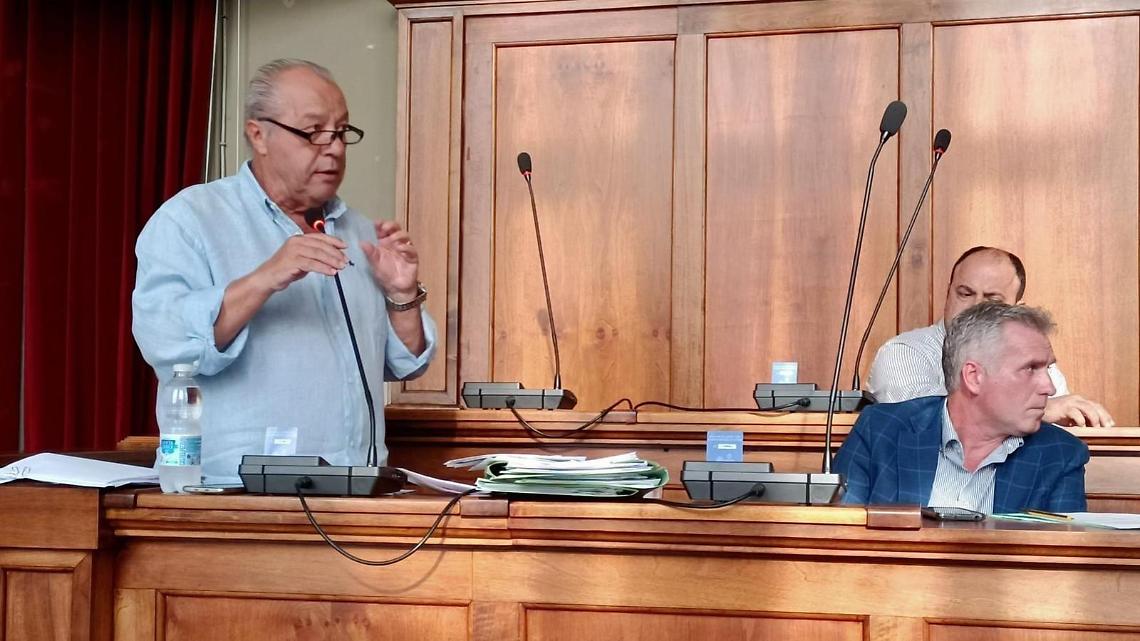 In aula viene meno la figura dell'opposizione. Le quattro anime della minoranza