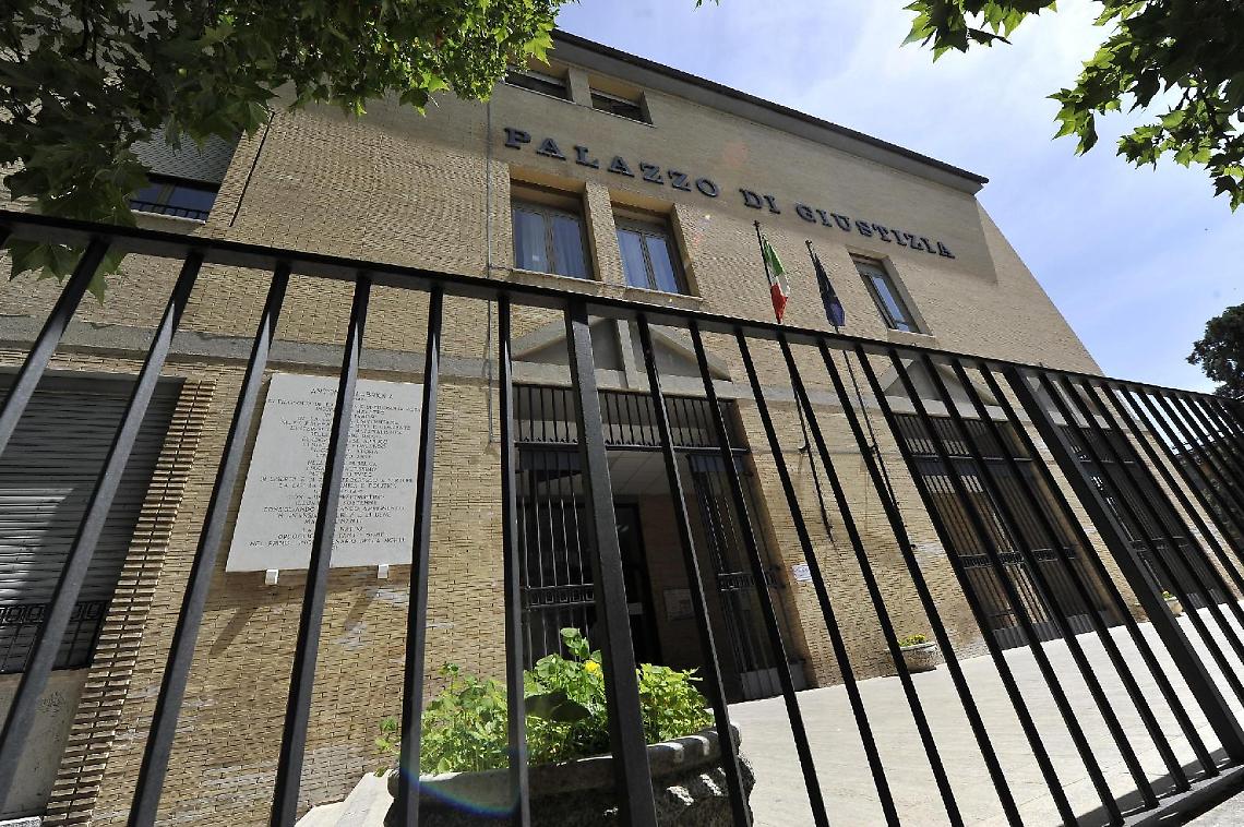 Caso Maschera, in aula 57 parti civili. Si parte con un rinvio