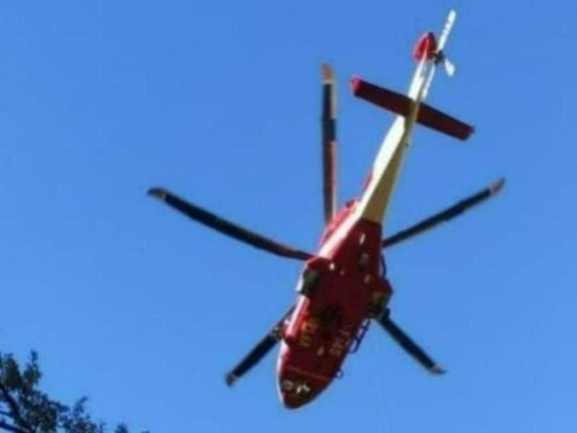 Escono per una passeggiata in montagna ma si perdono. Soccorsi dai vigili del fuoco