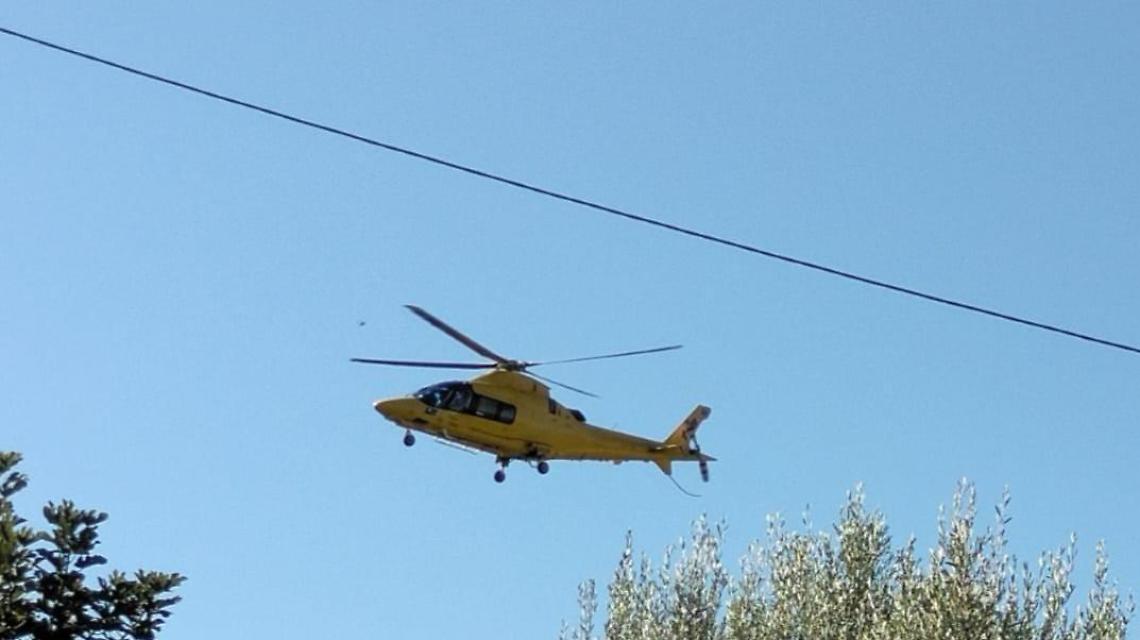 Auto si sfrena, paura per un bimbo di due anni