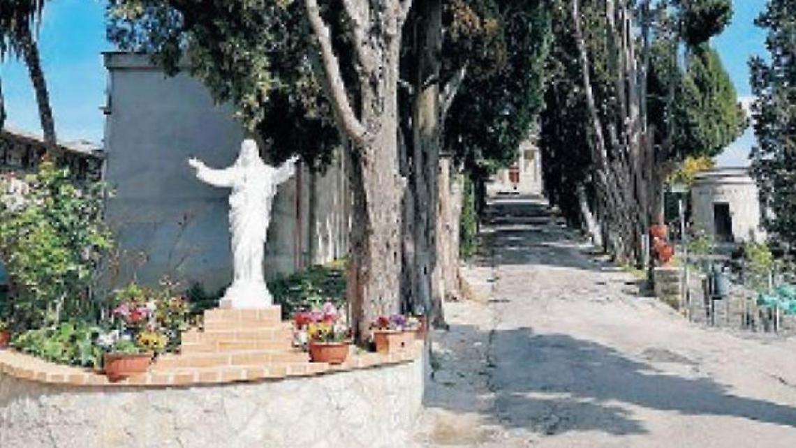 Costi dei loculi al cimitero, la Corte dei conti chiede chiarimenti