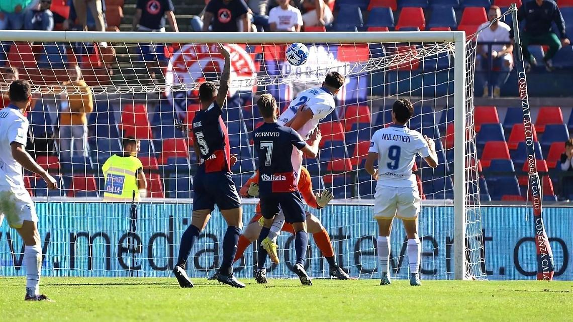 Il Frosinone vola sulle ali di Moro e Mulattieri: la vittoria