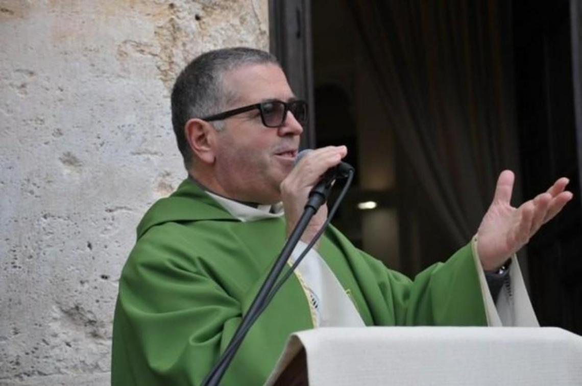 Sassi contro le auto in corsa. Interviene l'arcivescovo
