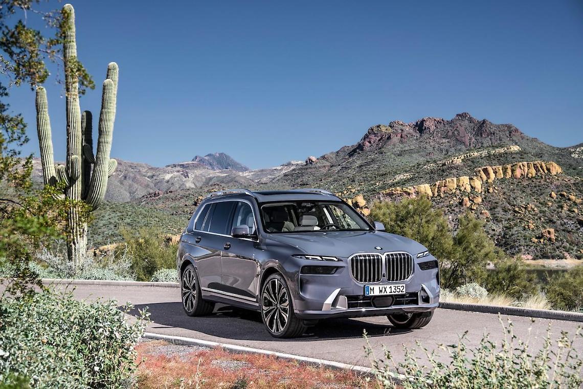 BMW X7, più lussuosa e potente
