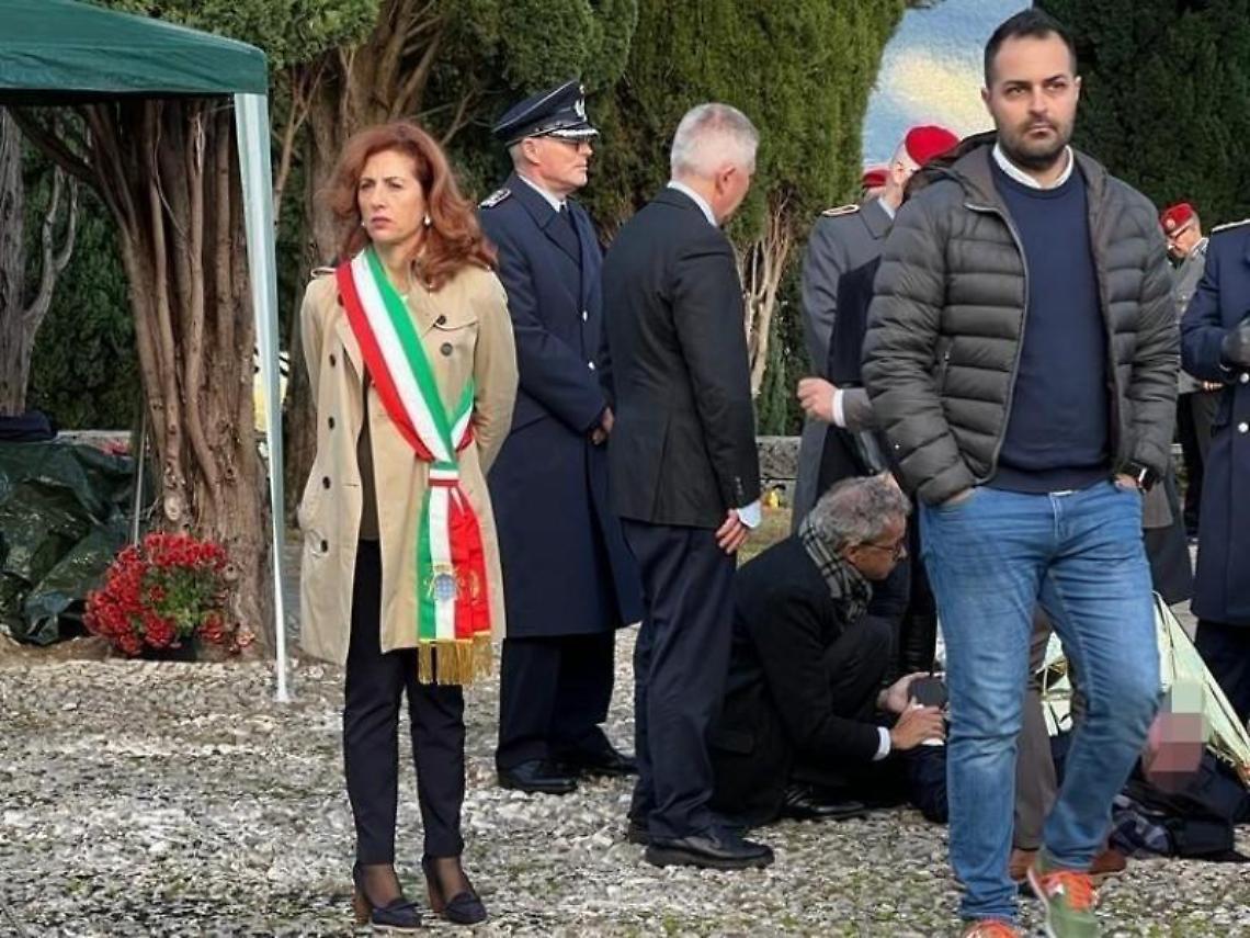 Malore durante la commemorazione. Generale trasportato in ospedale in elicottero