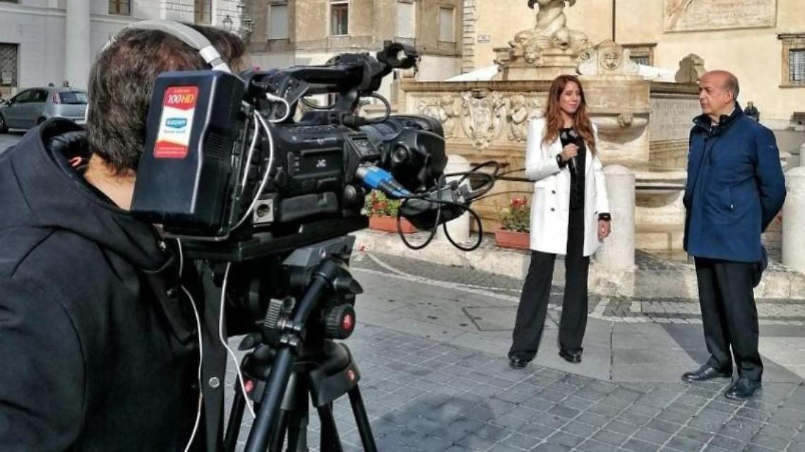 Le telecamere televisive immortalano la città. La trasmissione