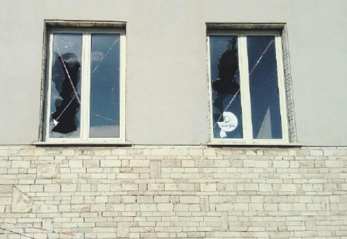 Ecosportello chiuso dopo gli atti vandalici