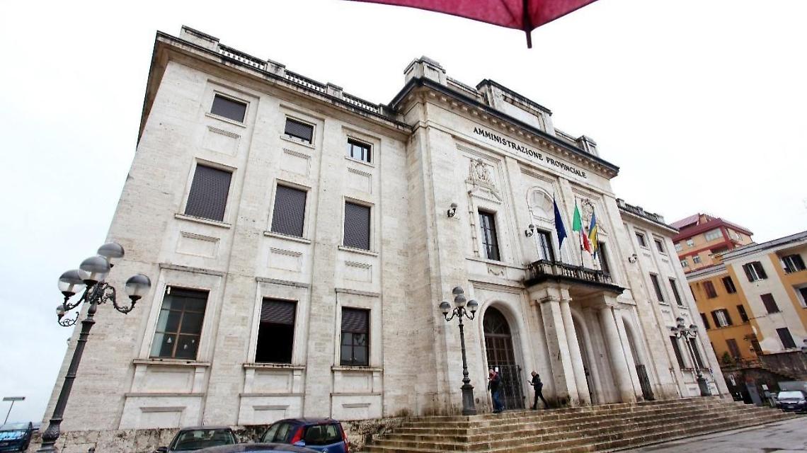 Provincia, tre i candidati. Caccia grossa al voto ponderato