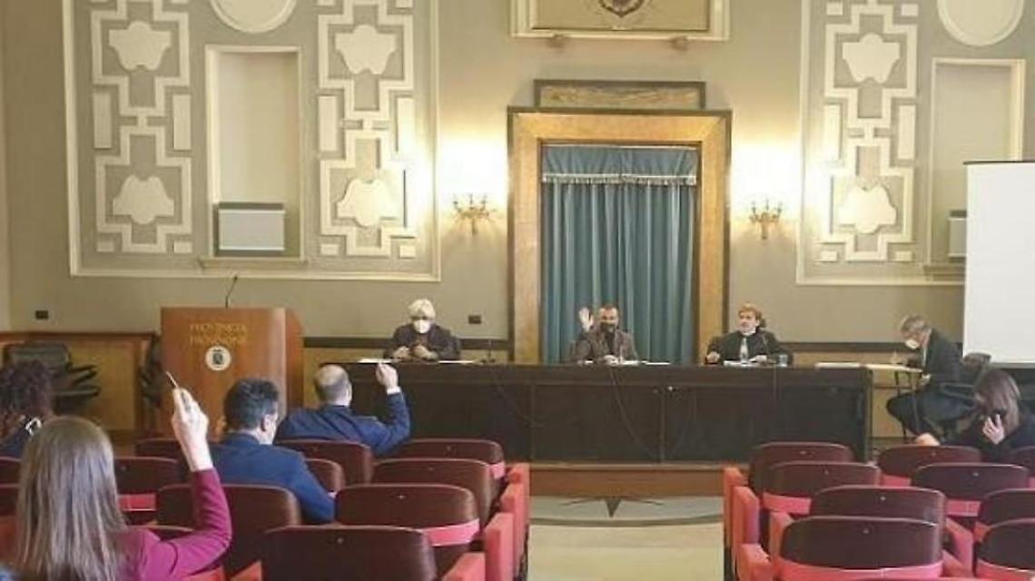 Egato, mercoledì l'assemblea dei sindaci. Le grandi manovre dei partiti