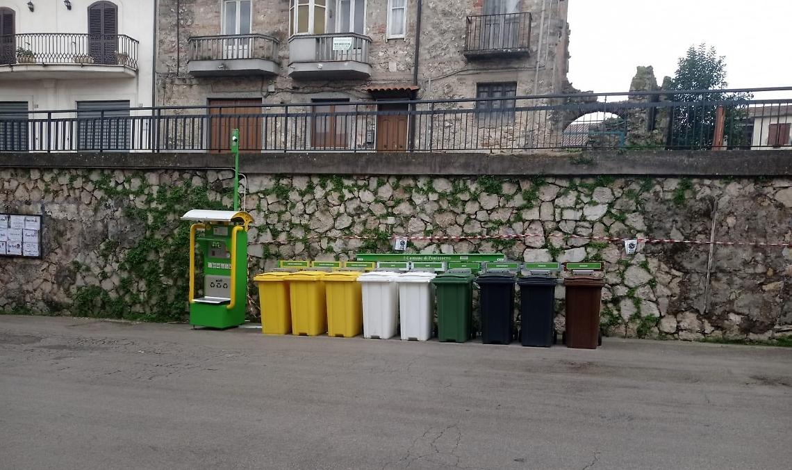 Sicurezza dell'isola ecologica. Sopralluogo dell'assessore Mulattieri