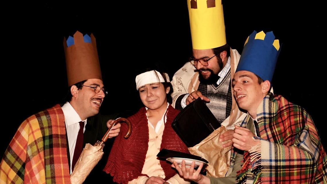 “I Commedianti del Cilindro” compiono venti anni: i protagonisti si raccontano