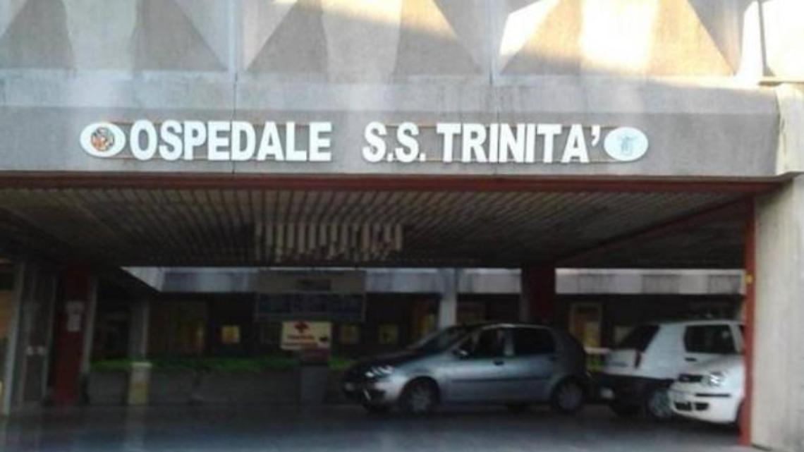 Incidente sulla superstrada, auto si scontra con un cinghiale