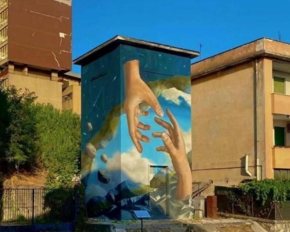 La street art conquista e finisce nel libro "Cabine d'autore"
