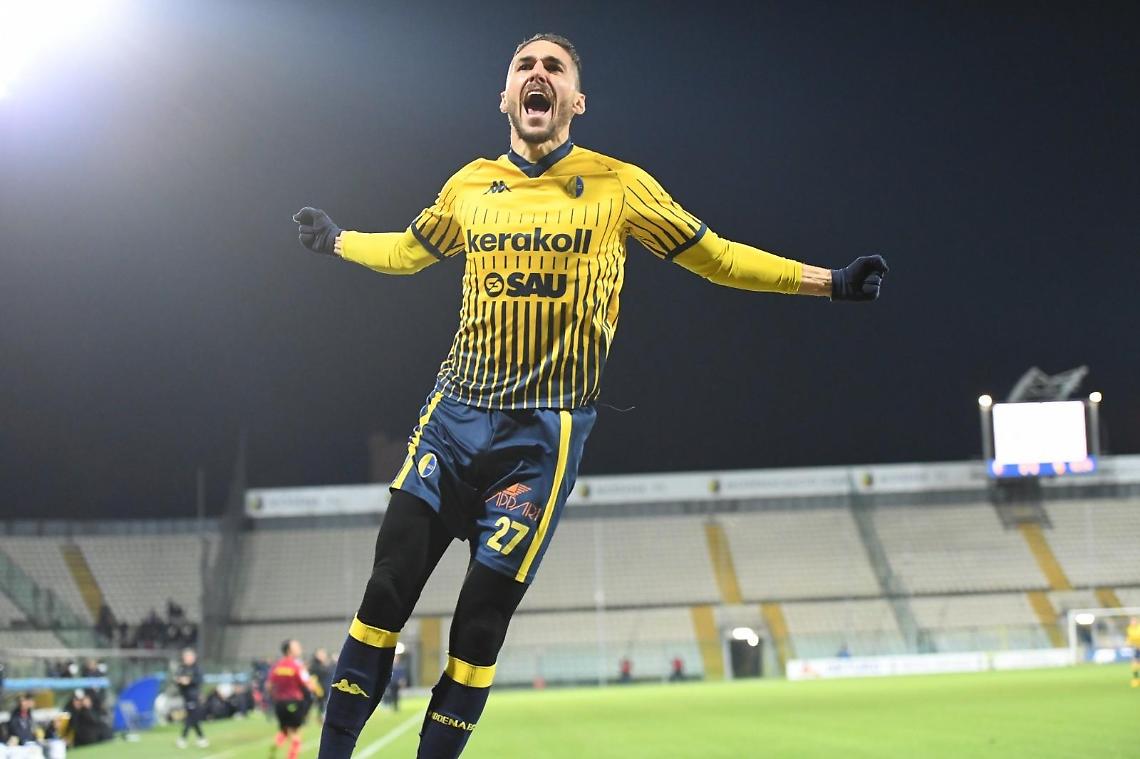 Serie B, il Frosinone interessato a Forte, Azzi e Vignato