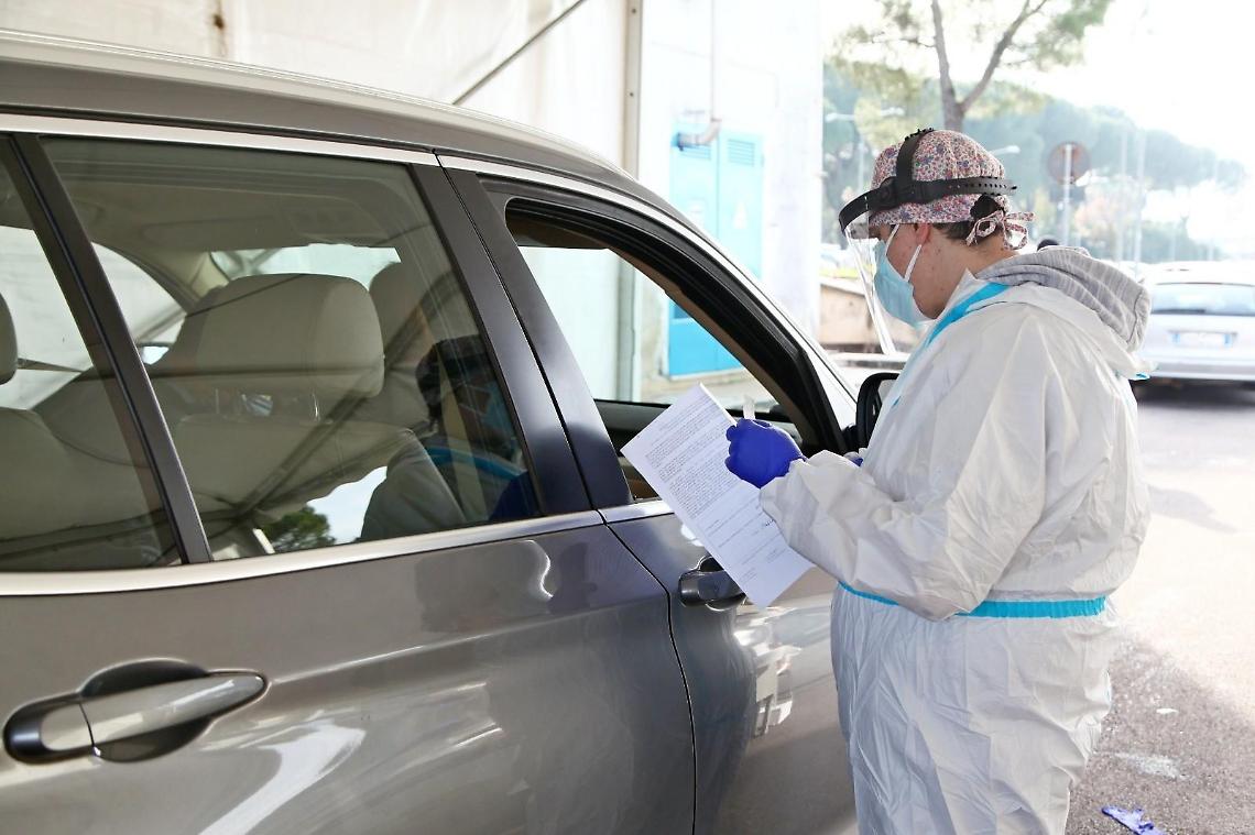 Covid Ciociaria, Un morto e 157 casi. Il virus risale la china