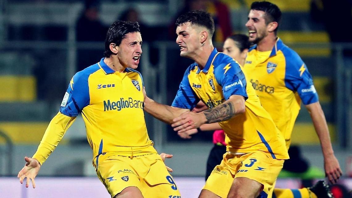 Il Frosinone per ripartire da dove ha lasciato. Segui il livescore