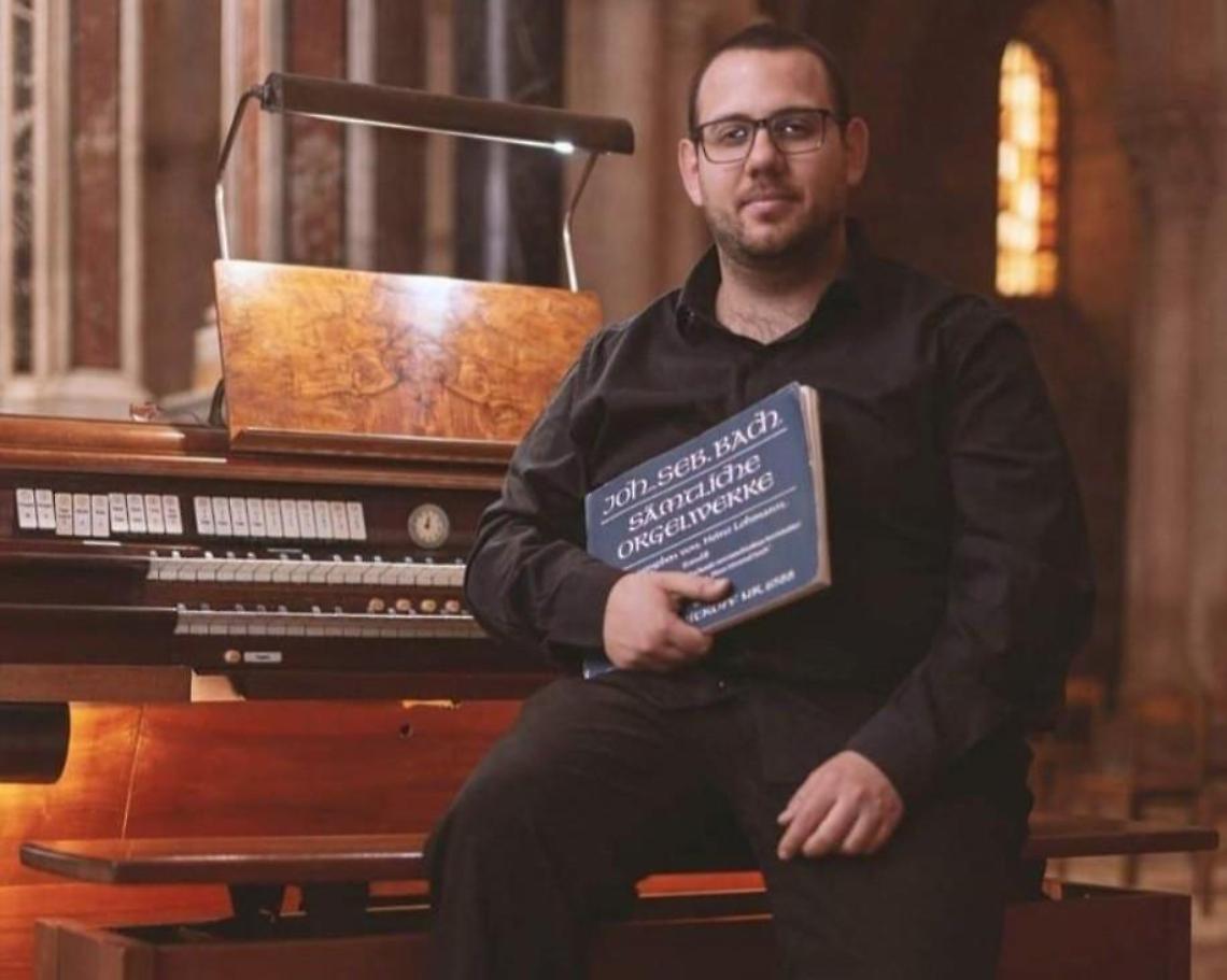 Il maestro organista Riccardo Tiberia si impone all'estero