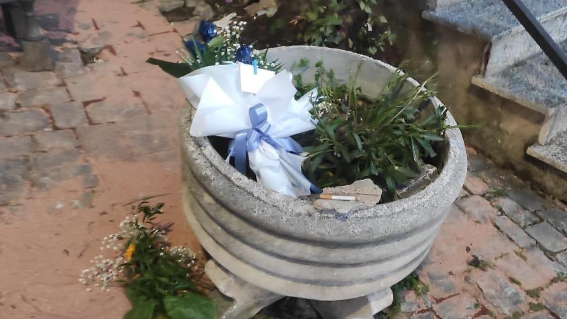 Sparatoria ad Alatri, tanti fiori in ricordo di Thomas Bricca