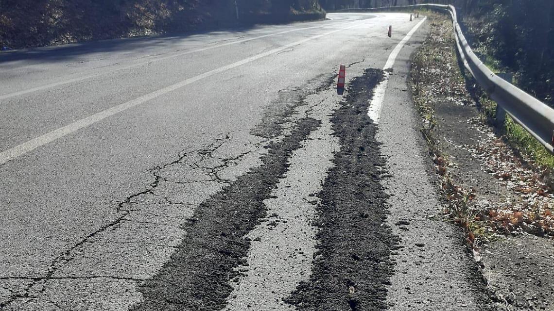 Frana sulla strada regionale 155 in località Pitocco. Ciacciarelli annuncia un sopralluogo