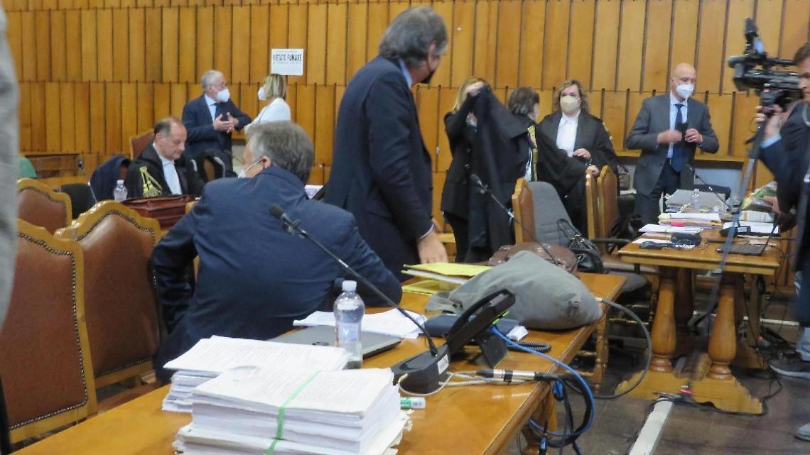 Processo Mollicone, tracce sui nastri. Tre le impronte digitali: la chiave