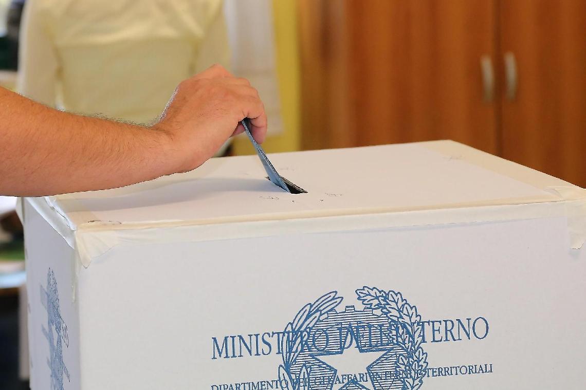 Elezioni regionali, affluenza alle ore 12. In calo rispetto al 2018
