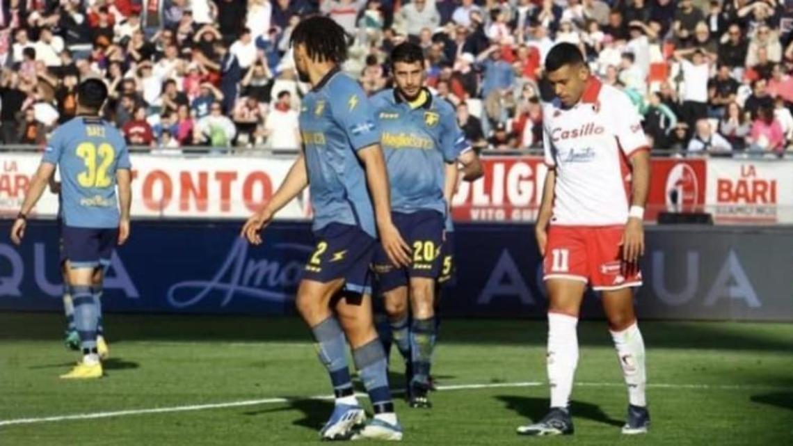 Frosinone - Bari, la partita al "San Nicola" finisce 0 a 0