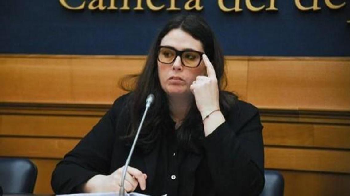 Morta senza aver rivisto il figlio. Il caso approda in Parlamento