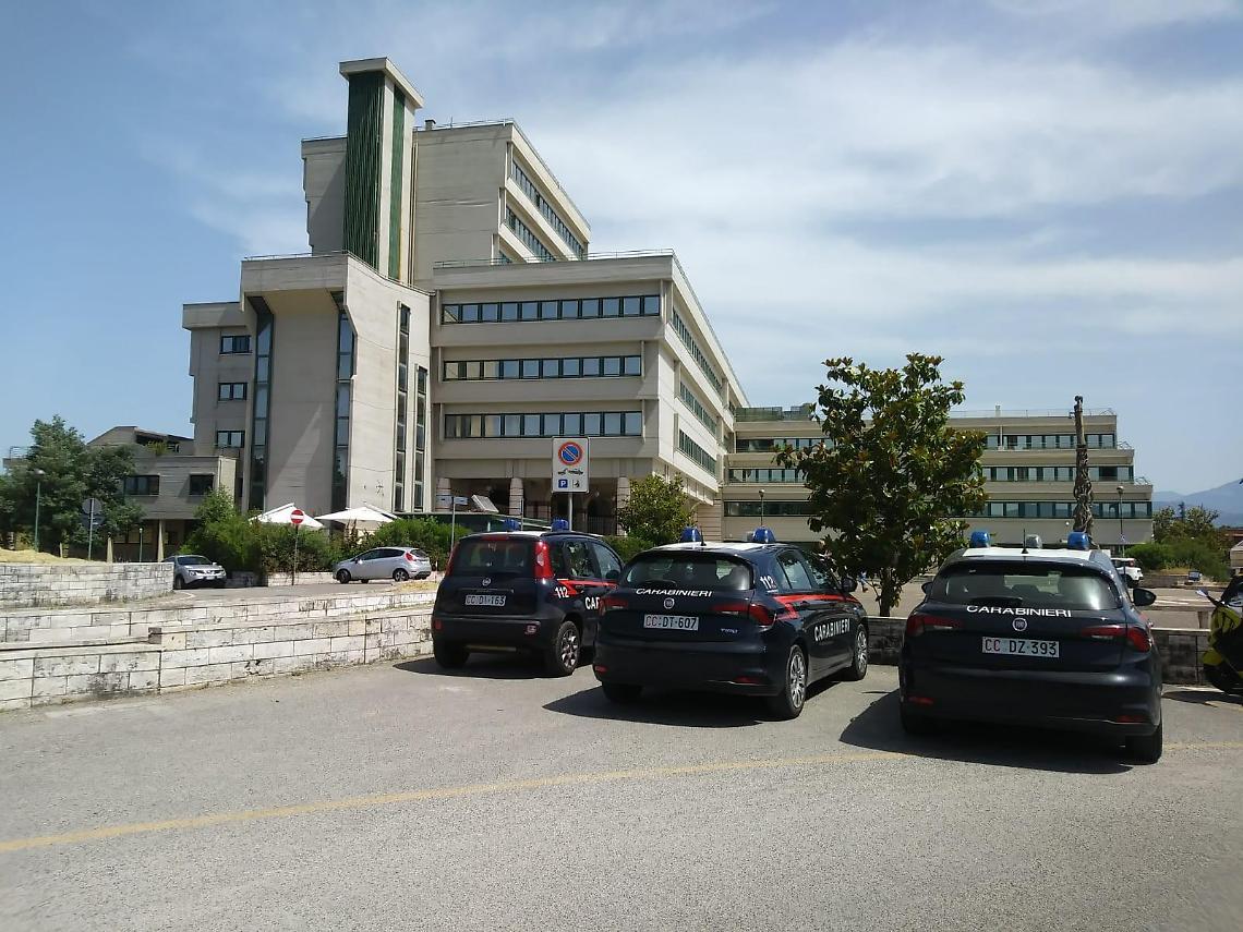 Figlia minorenne accusa il padre di violenza. Aperta un'inchiesta