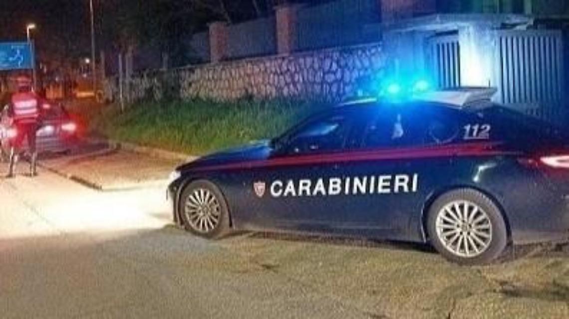 Svuotano la cassa di una pizzeria. Ladri incastrati dalle telecamere