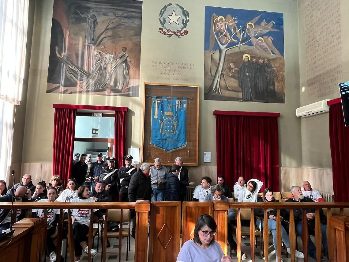 Commercianti contro l'isola pedonale. La protesta approda in consiglio comunale