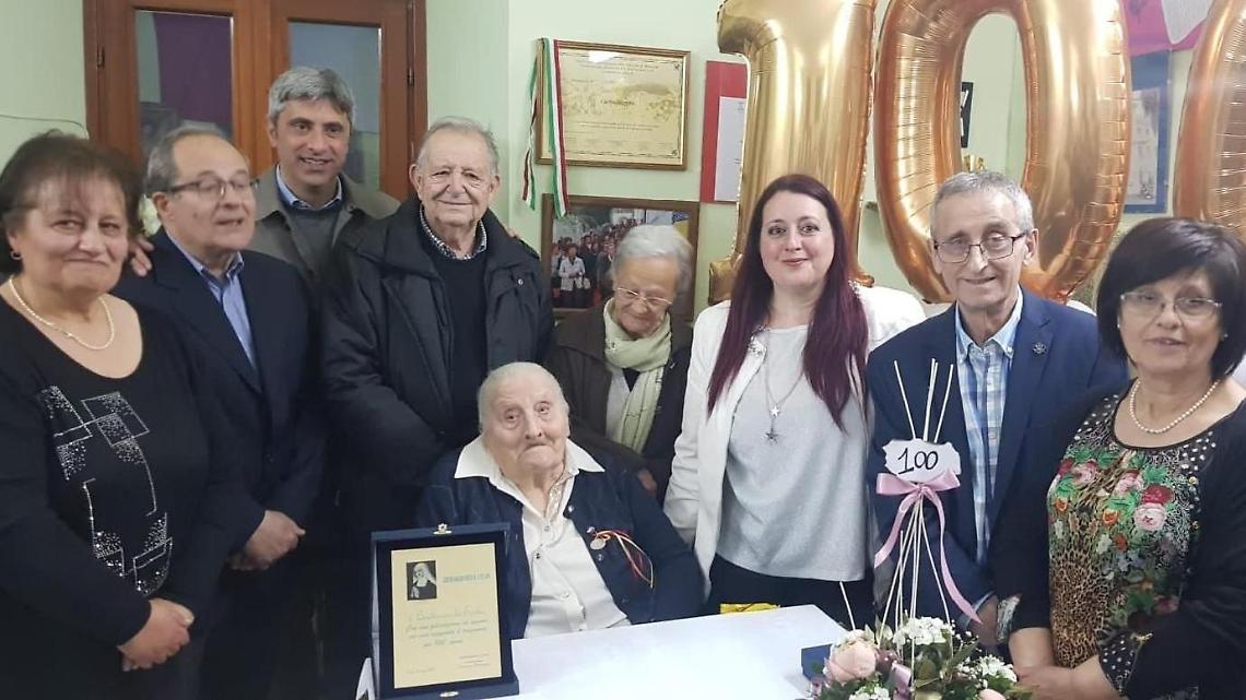 Una festa per Ersilia. Soffiate cento candeline
