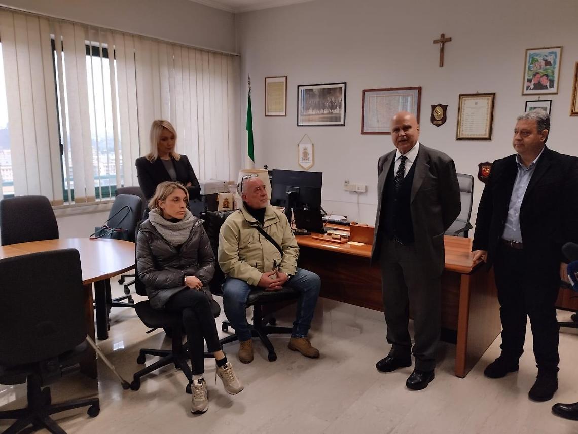 La famiglia di Thomas: nei telefonini ancora dati utili