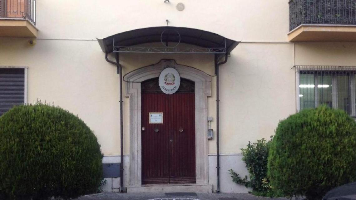 Estetista abusiva scoperta e denunciata dai carabinieri