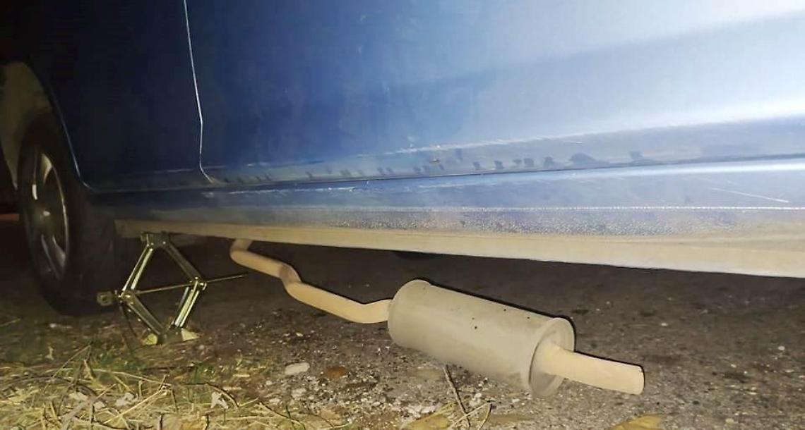 Ladri di marmitte catalitiche. Ancora furti e danni alla stazione