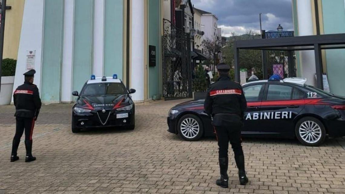 Furto in un negozio dell'Outlet. Arrestato trentenne