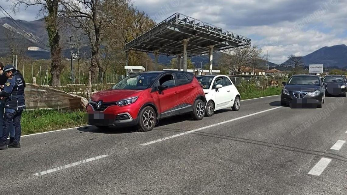 Maxi tamponamento sulla Casilina. Un uomo finisce in ospedale
