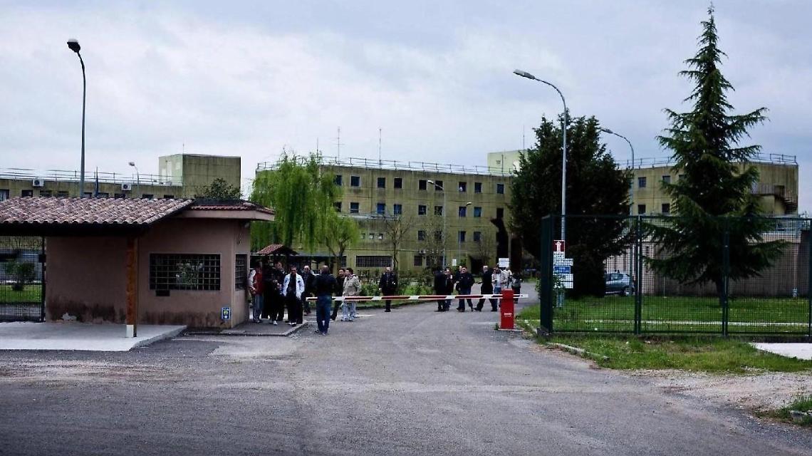 Delitto in cella, confermate le accuse. Per il medico fu omicidio
